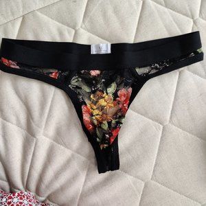 Floral lace/mesh brief-cut thong
